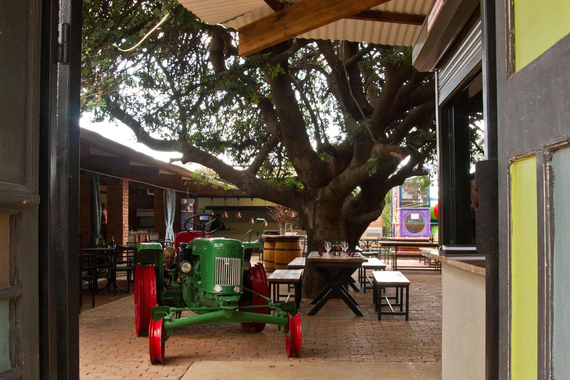 Casa Forno Country Hotel أوتجيوارونغو المظهر الخارجي الصورة